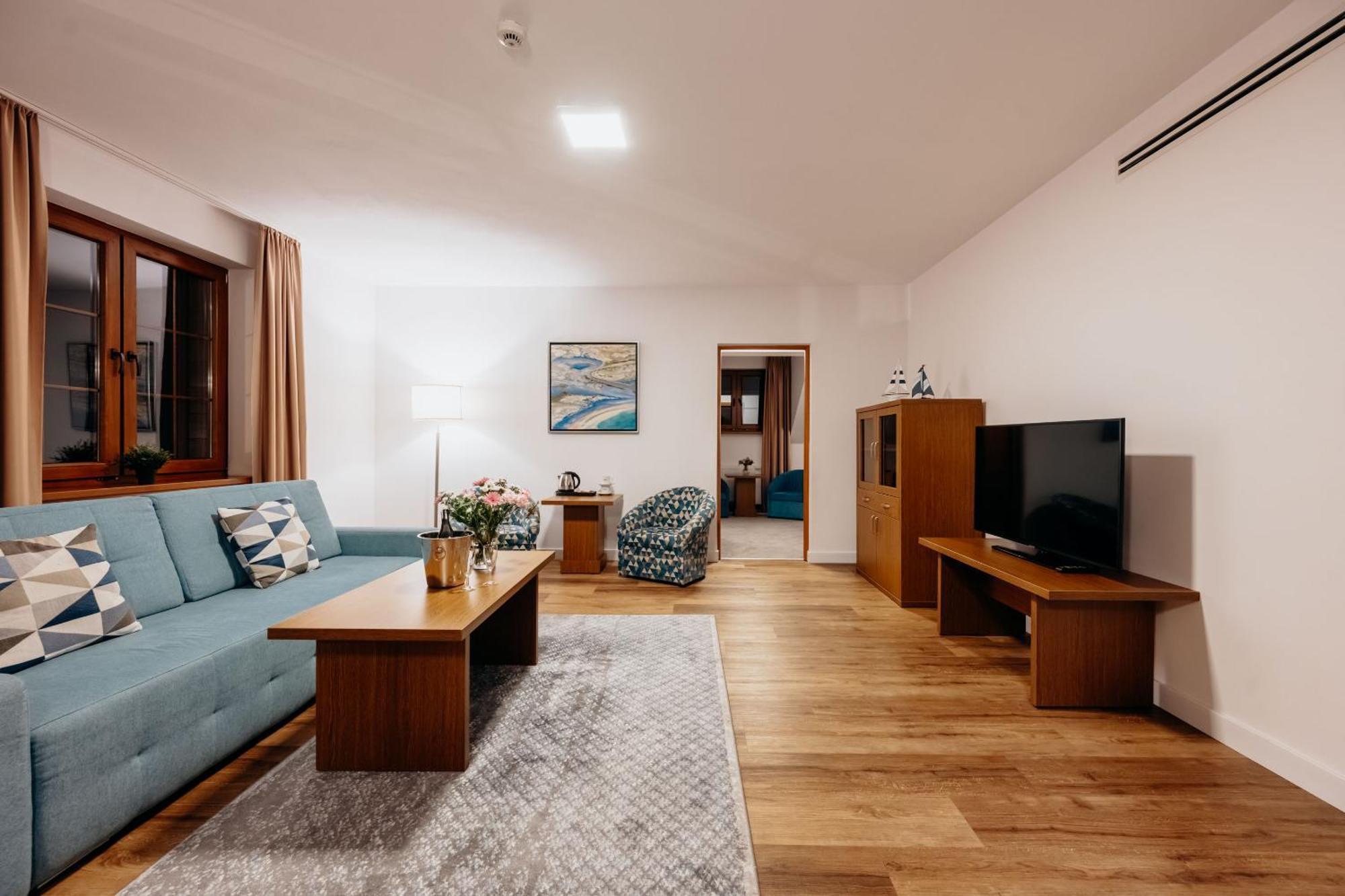 Hotel Cicha Woda Непорент Экстерьер фото