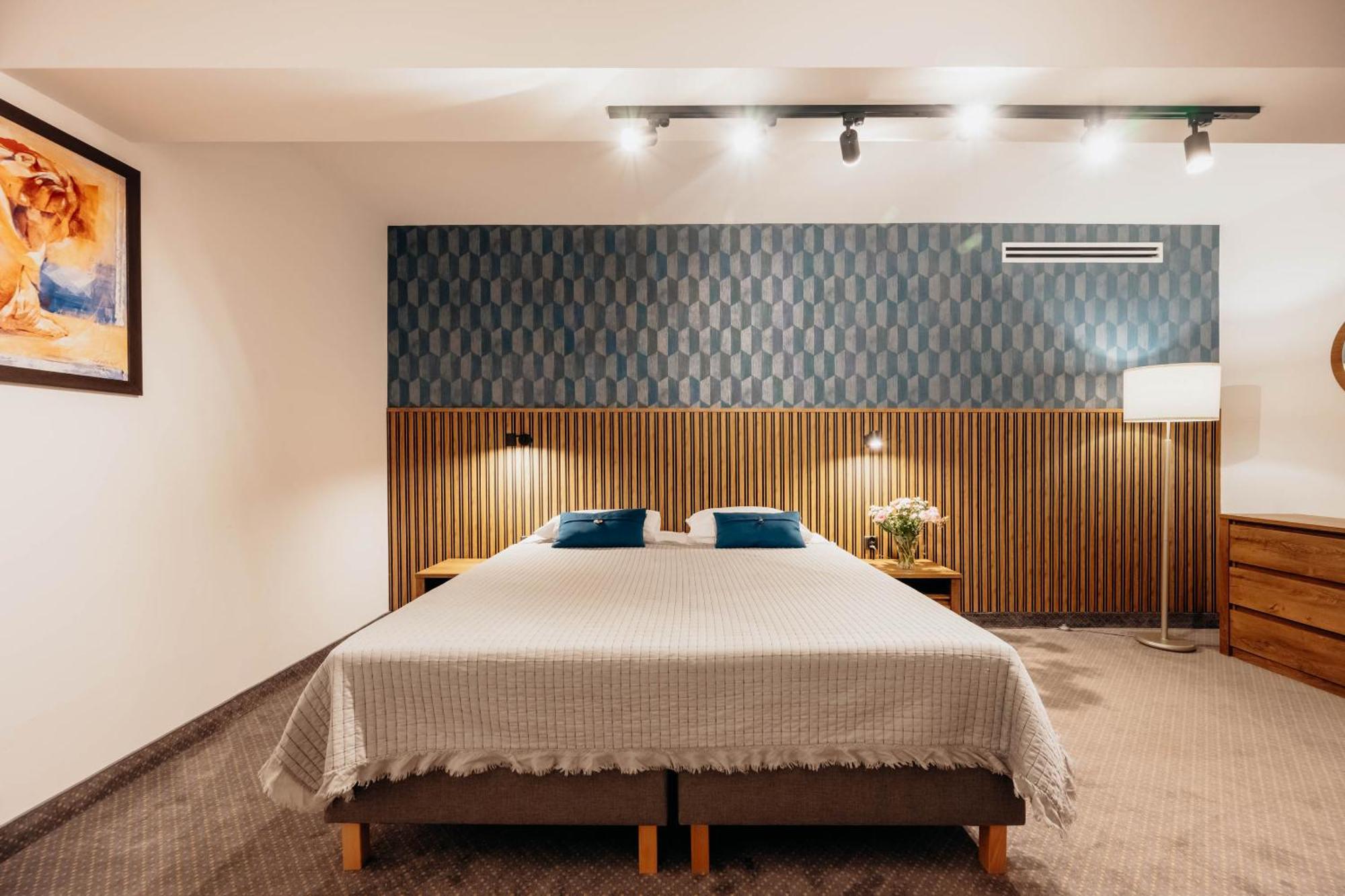 Hotel Cicha Woda Непорент Экстерьер фото